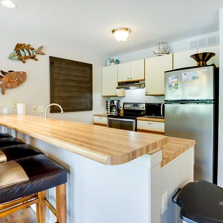 Lakefront Osage Beach Condo With Community Pool Kültér fotó